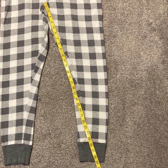 Warm Essentials by Cuddl Duds gray & white Buffalo check thermal set M/L - Picture 14 of 15